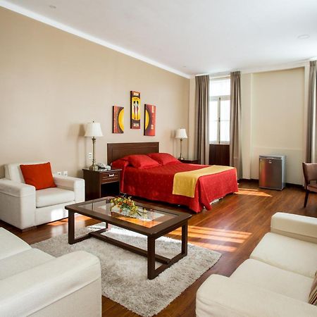 Hotel Victoria Plaza Тариха Экстерьер фото