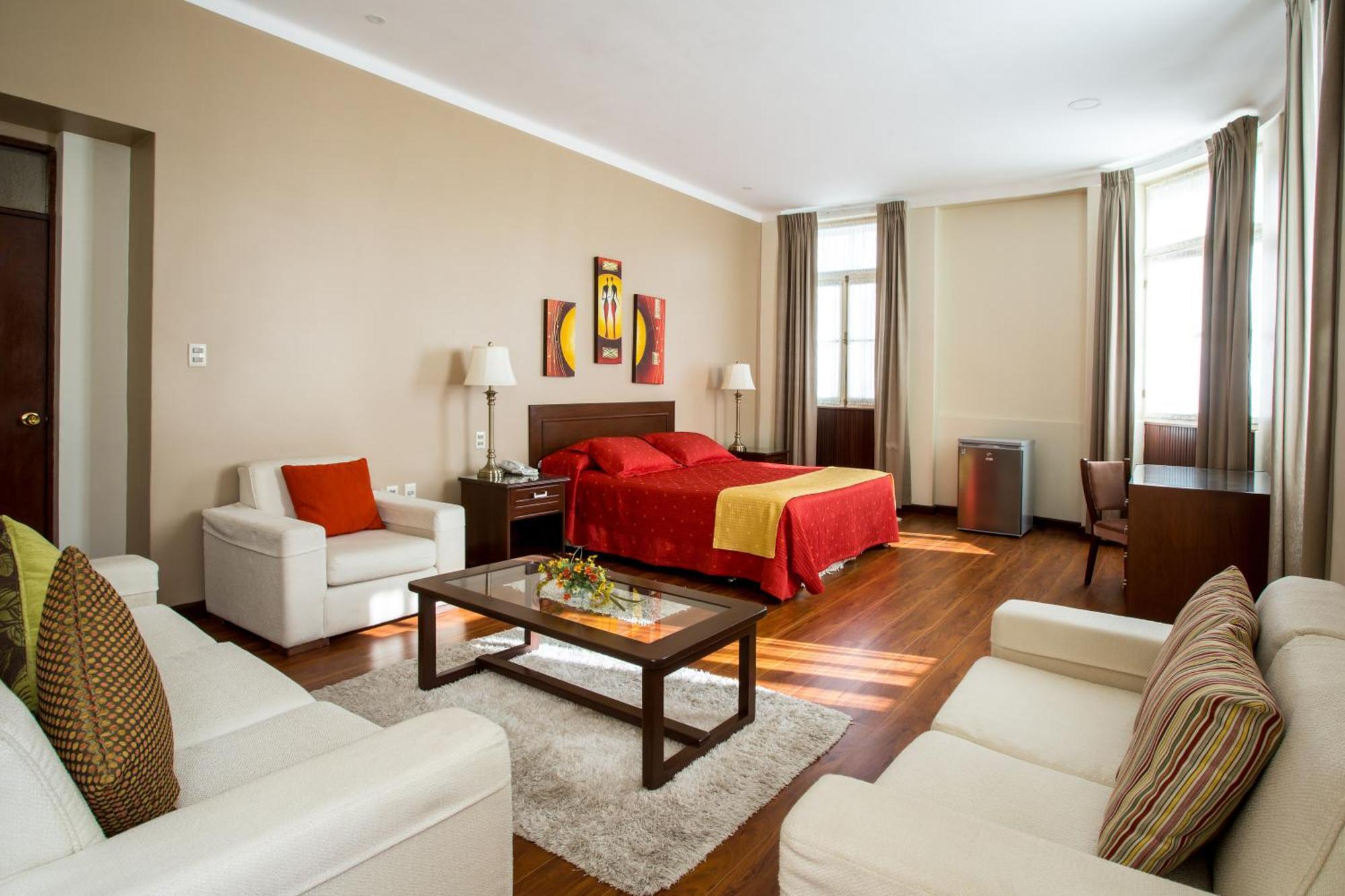 Hotel Victoria Plaza Тариха Экстерьер фото