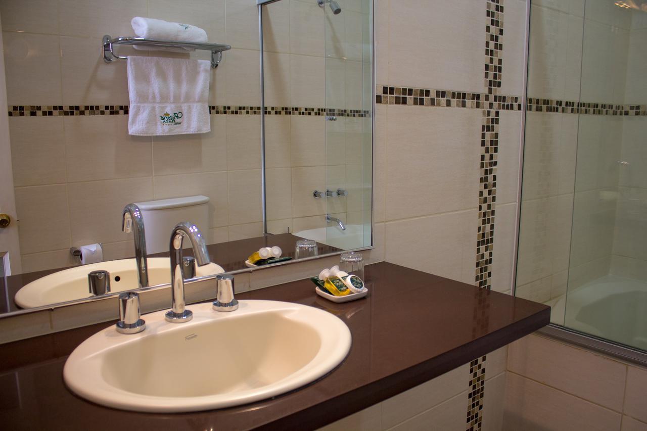 Hotel Victoria Plaza Тариха Экстерьер фото