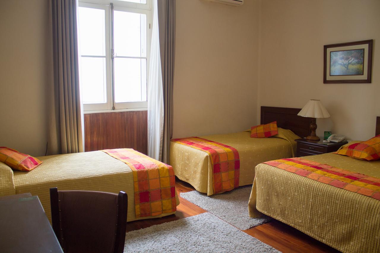 Hotel Victoria Plaza Тариха Экстерьер фото