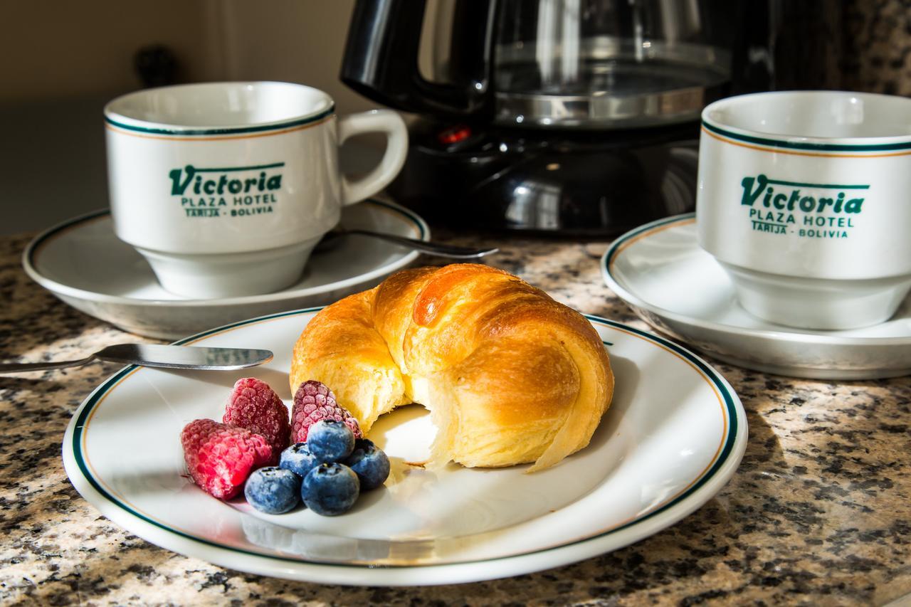 Hotel Victoria Plaza Тариха Экстерьер фото